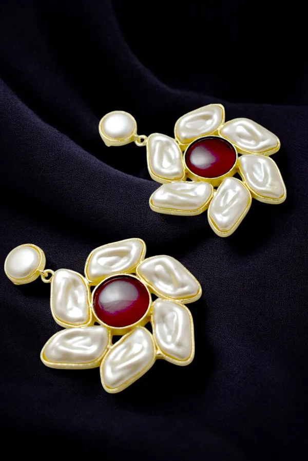 Beautiful_Pearl_Blossom_Earrings