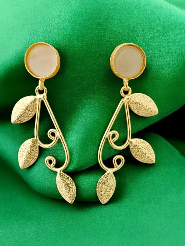 Classic_Leaf_Shaped_Earring