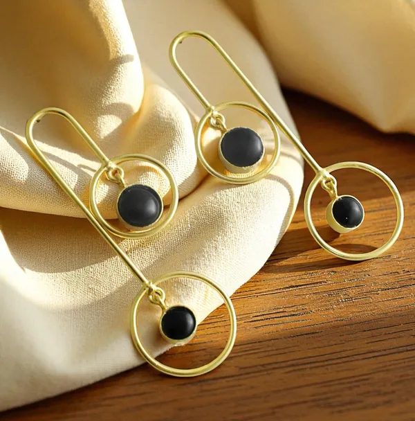 Designer_Stone_Based_Long_Earring