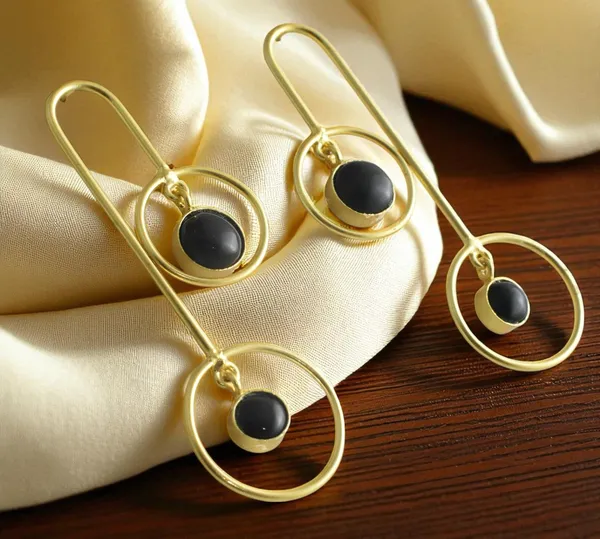 Designer_Stone_Based_Long_Earring