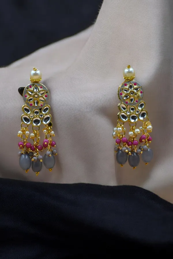 Quality_Grey_Choker_Necklace_Set_with_Maang_Tikka