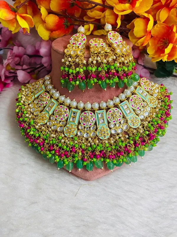 Hand_Made_Meenakari_Choker_Necklace_Set_with_Earring_and_Tikka