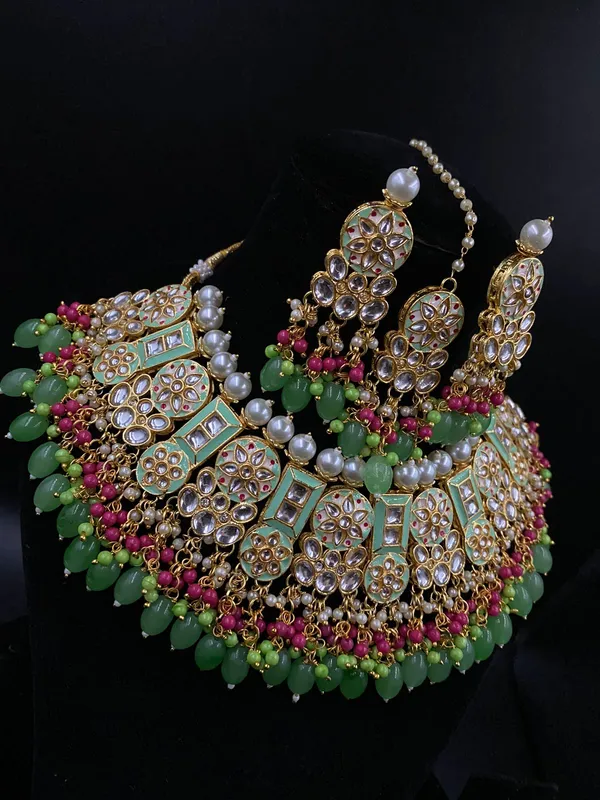 Hand_Made_Meenakari_Choker_Necklace_Set_with_Earring_and_Tikka