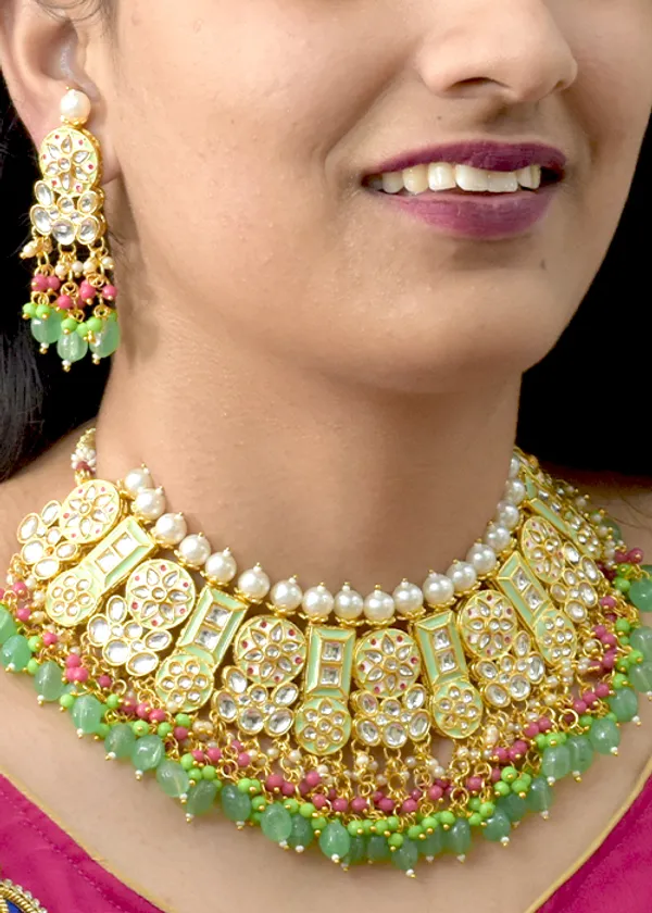 Hand_Made_Meenakari_Choker_Necklace_Set_with_Earring_and_Tikka