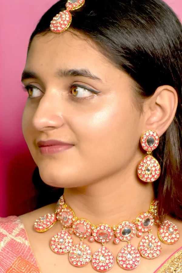 Trendy_AD_Stone_Rani_Dark_Pink_Necklace_Set_with_Maang_Tikka