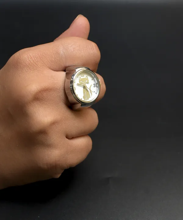 Latest_Designer_Adjustable_Silver_Ring_Watch_for_Women
