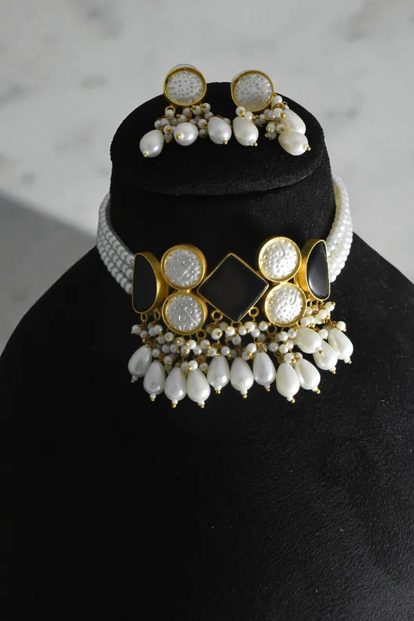 Latest_Designer_Choker_Necklace_Set_With_Earring_for_her