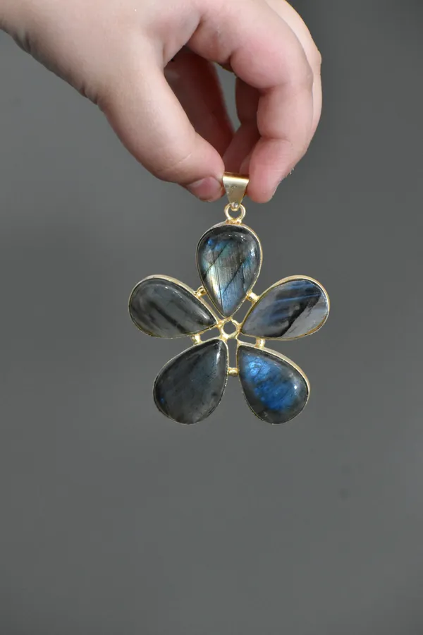 Latest_Premium_Stone_Based_Chain_Pendant