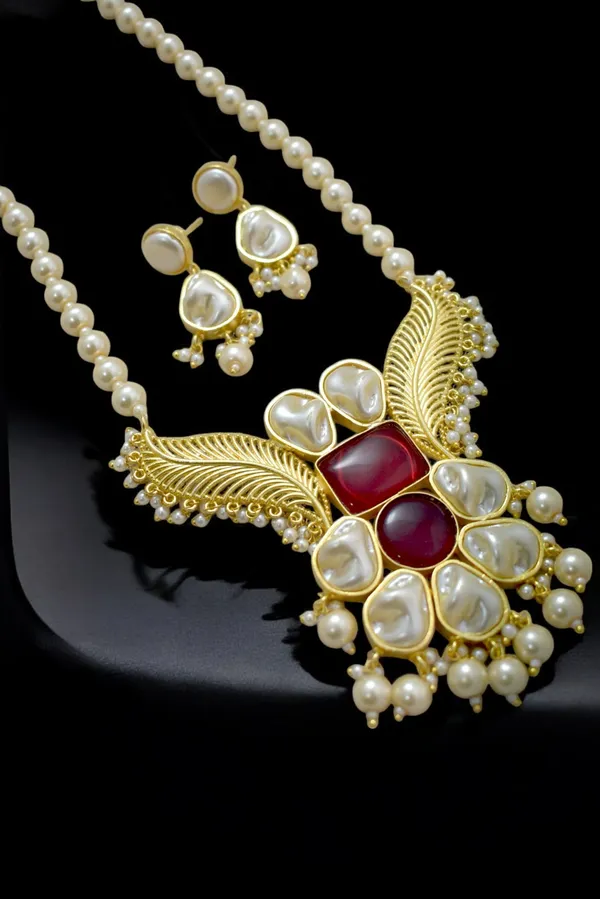 Latest_Trendy_Long_Pearl_Necklace_Set