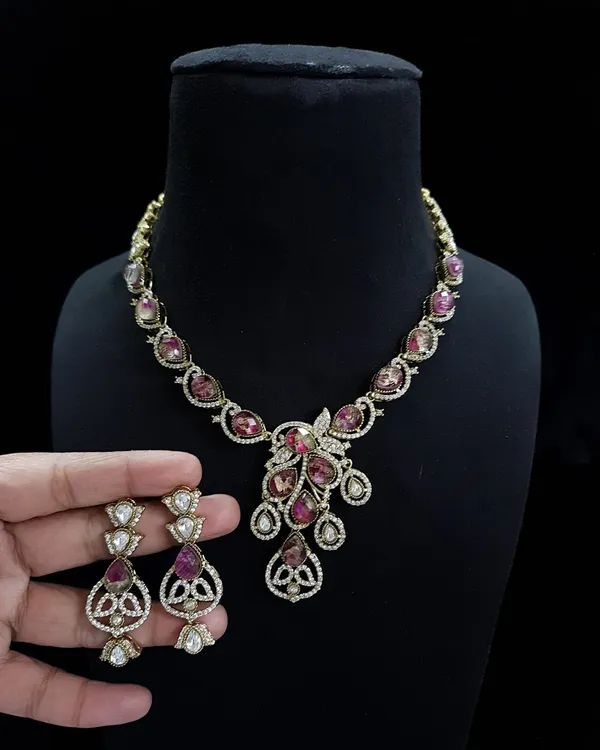 Premium_Quality_Kundan_AD_Rani_Stone_Necklace_Set