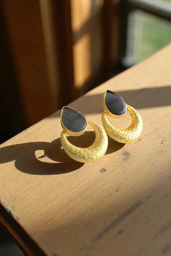 Premium_Grey_Stone_Based_Earring