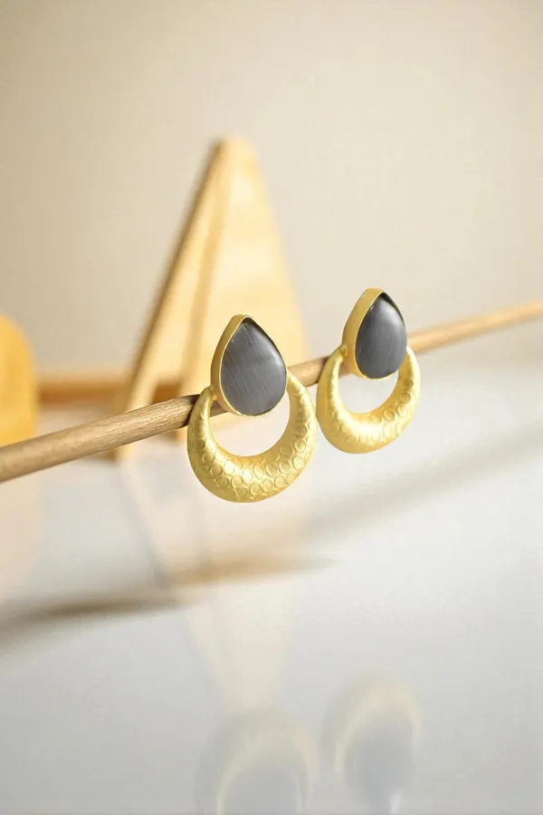 Premium_Grey_Stone_Based_Earring