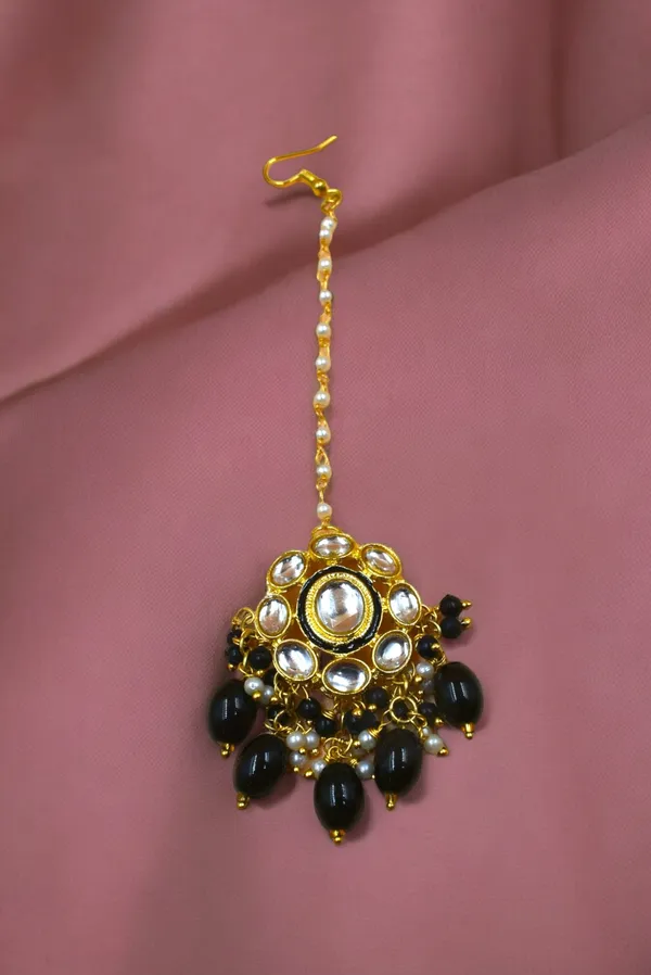 Premium_Quality_Necklace_set_With_Maang_Tikka