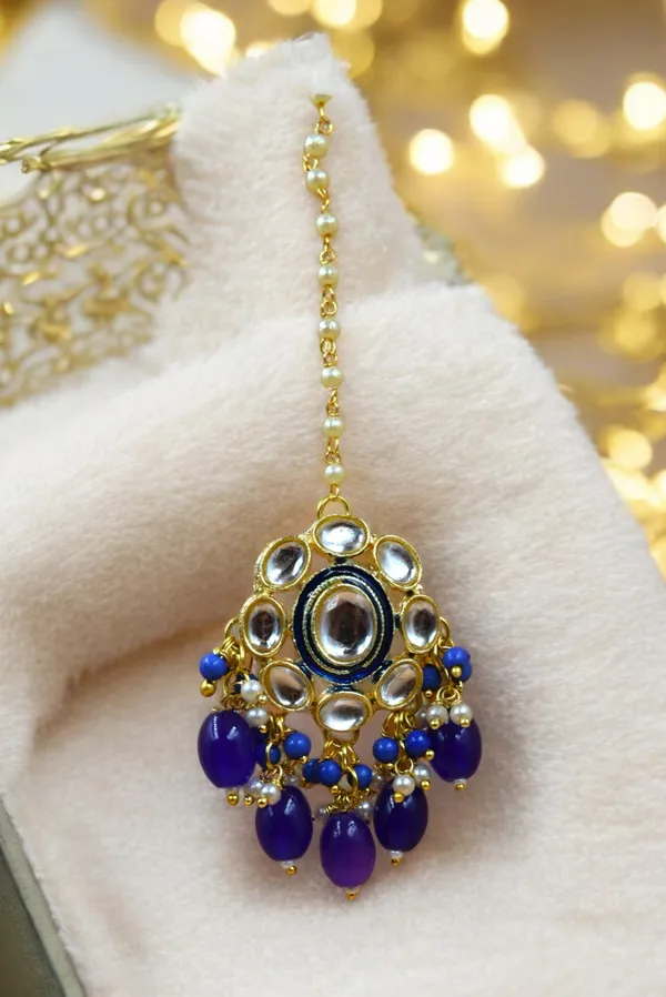 Premium_Quality_Necklace_set_with_Earrings_and_Maang_Tikka