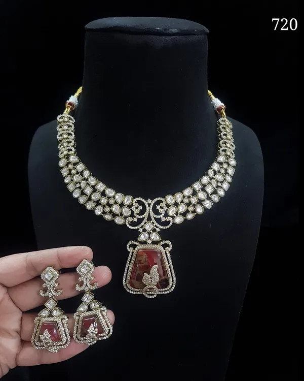 Premium_Quality_Product_Mahroon_Kundan_Stone_Based_Necklace_with_Earring