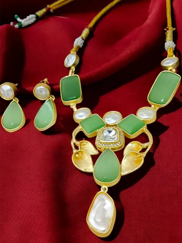 Premium_Quality_Semi_Precious_Stone_Necklace_set_with_Earring_Set_for_Women