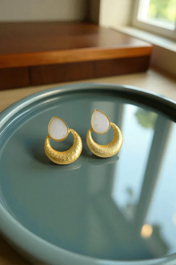 Premium_White_Stone_Based_Earring