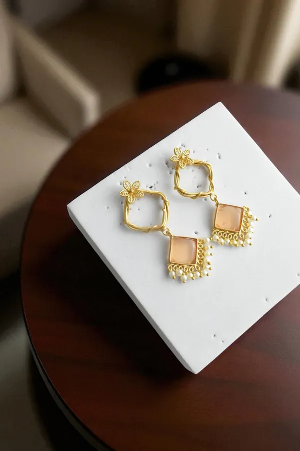 Royal_Begie_Elegant_Earring_For_Her_