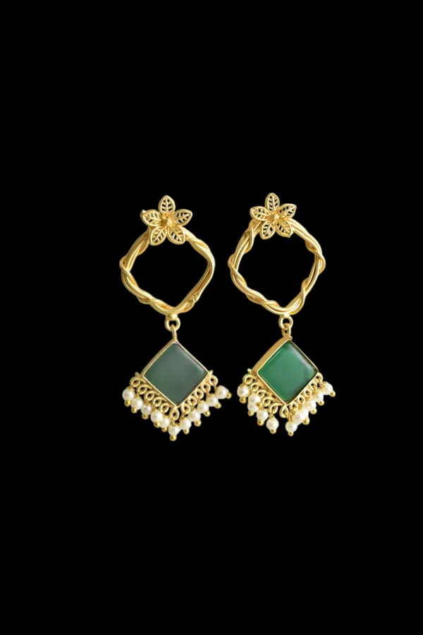 Royal_Green_Elegant_Earring_For_Her_