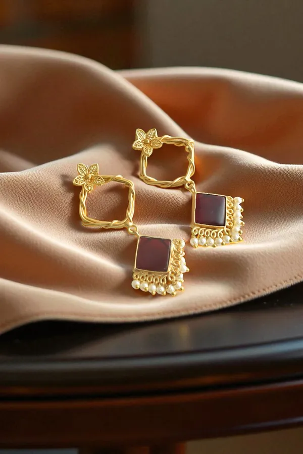 Royal_Maroon_Elegant_Earring_For_Her_