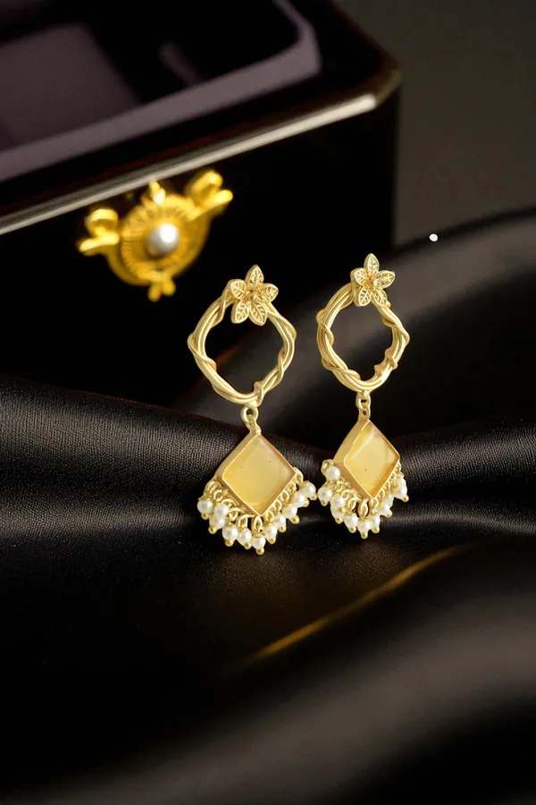 Royal_Yellow_Elegant_Earring_For_Her_