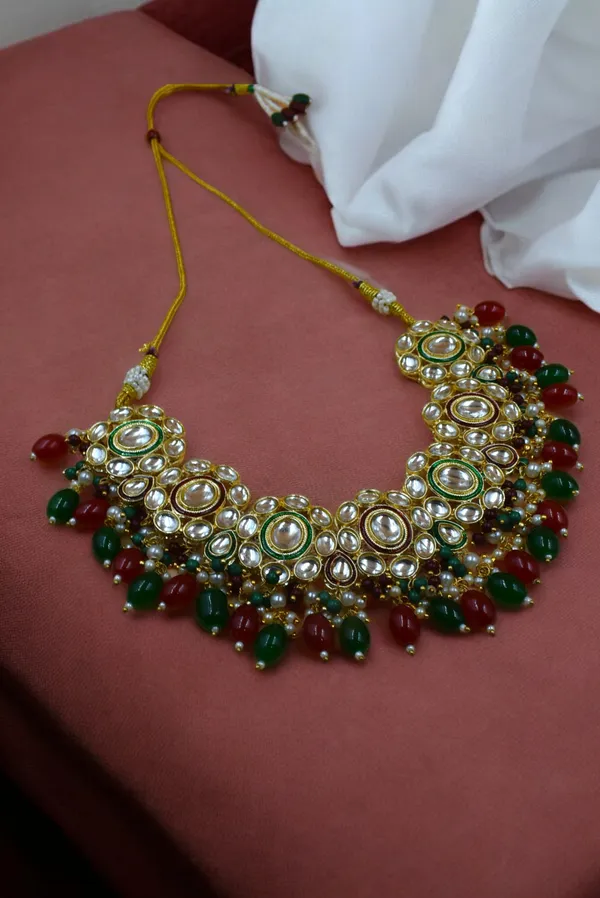 Mahroon_Green_Necklace_Set_and_Earrings_with_Maang_Tikka