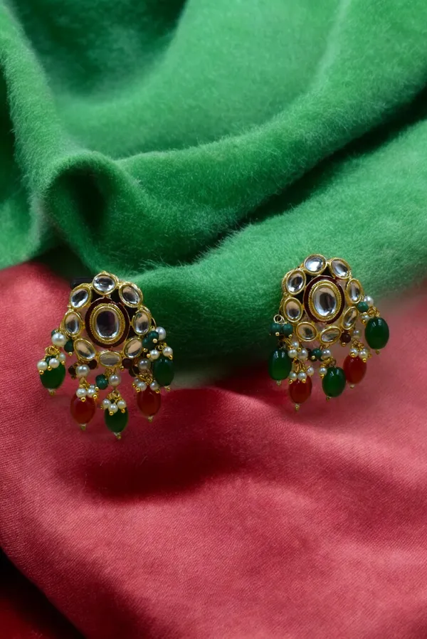 Mahroon_Green_Necklace_Set_and_Earrings_with_Maang_Tikka