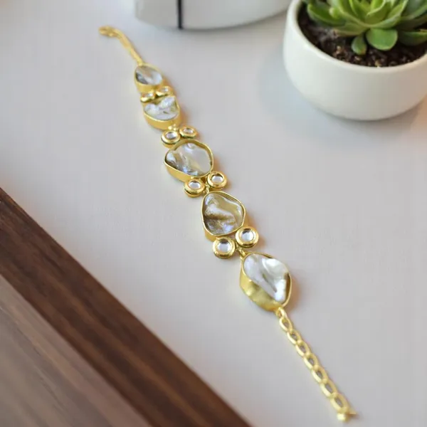 Stylish_Brass_Based_Nacklace_Earring_and_Bracelet_for_Girls_&_Woman