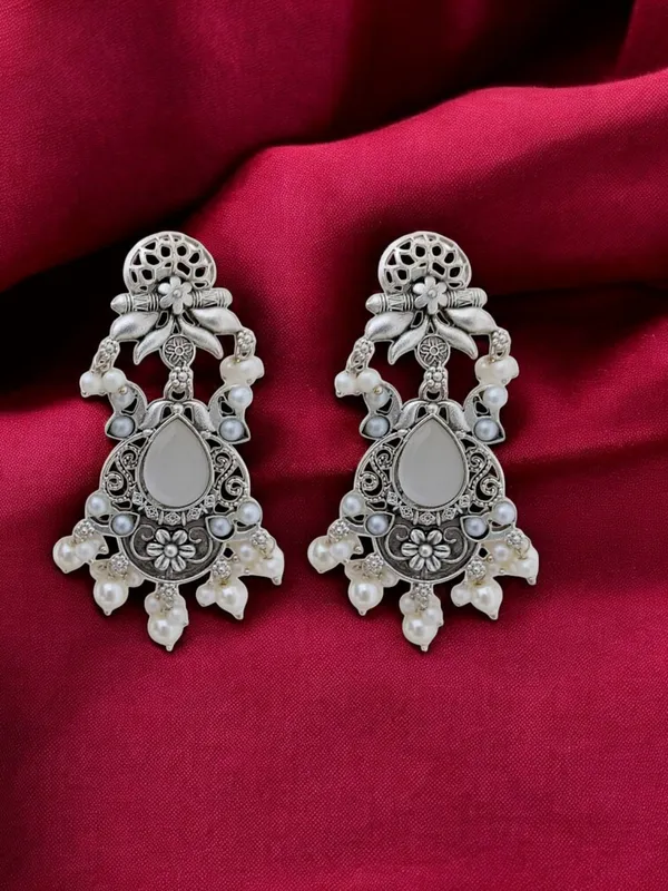Trendy_Beautiful_Brass_Stone_Earring