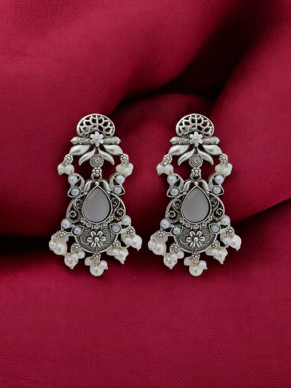 Trendy_Beautiful_Brass_Stone_Earring