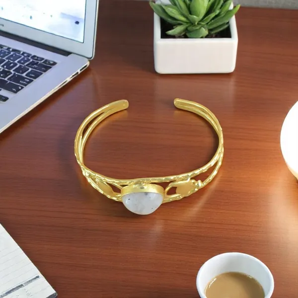 Trendy_Brass_Stone_Based_Bracelet_For_Girls_And_Woman