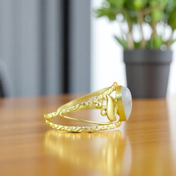 Trendy_Brass_Stone_Based_Bracelet_For_Girls_And_Woman