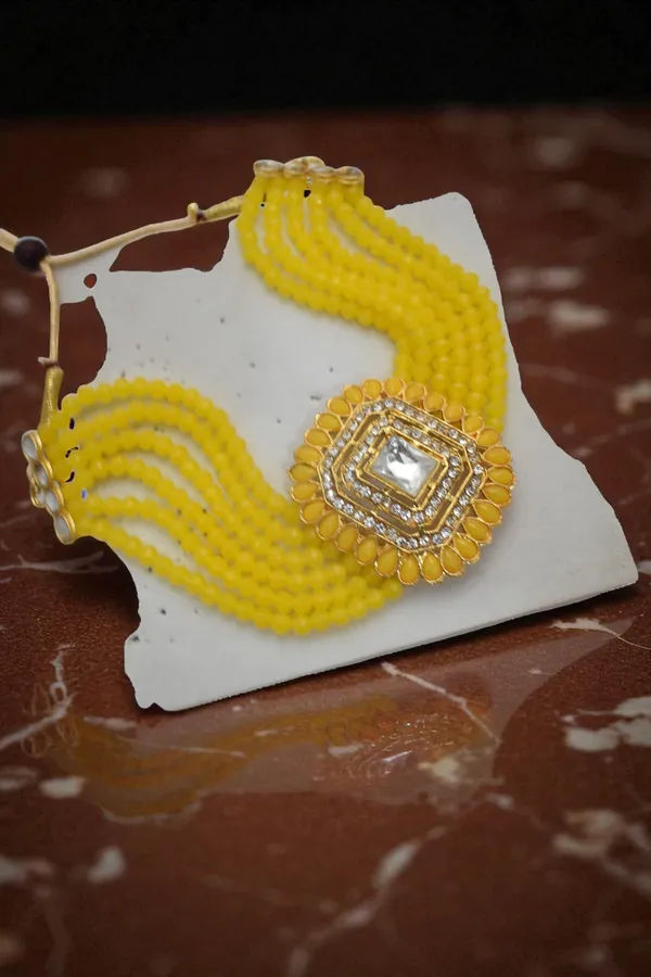Trendy_Chic_Necklace_Set_with_Earring