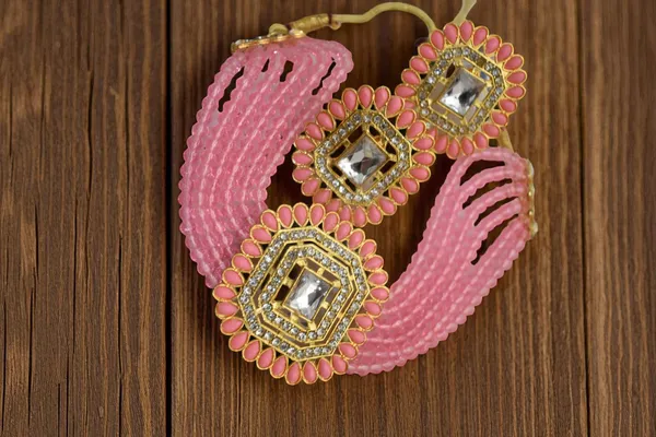 Trendy_Chic_Necklace_Set_with_Earring