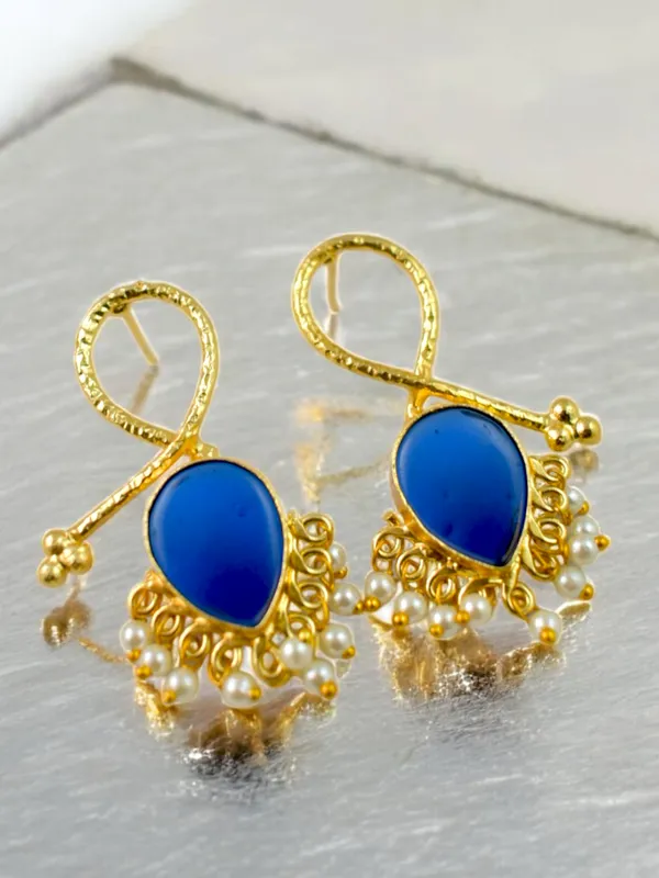Trendy_Designer_Brass_Based_Cut_Crystal_Stone_Earring