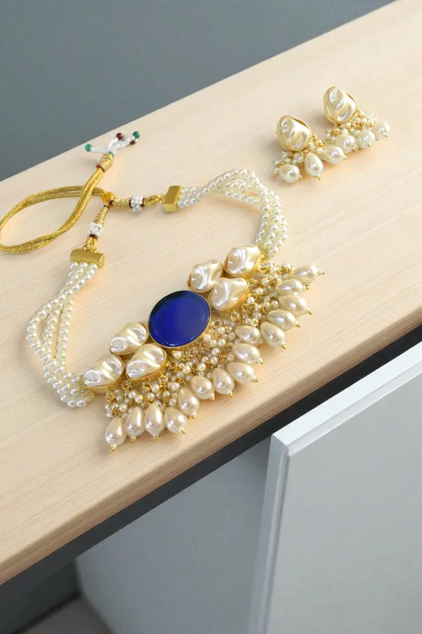 Trendy_Elegant_Chic_Nacklace_Set_With_Earring
