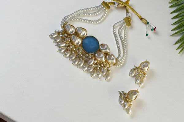 Trendy_Elegant_Chic_Nacklace_Set_With_Earring		