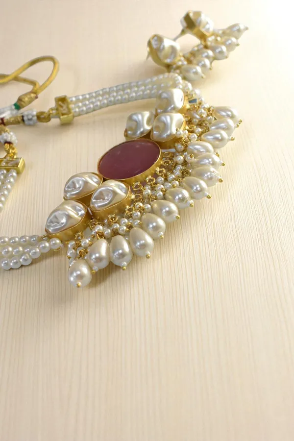 Trendy_Elegant_Chic_Nacklace_Set_With_Earring		