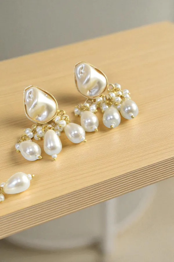 Trendy_Elegant_Chic_Nacklace_Set_With_Earring		