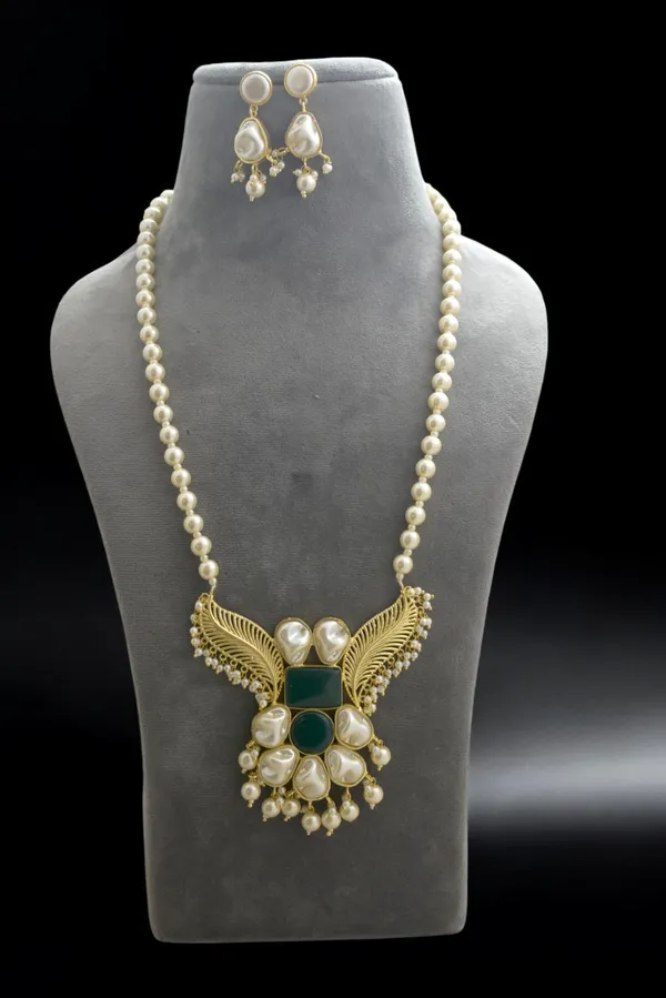 Trendy_Long_Peral_Necklace_Set