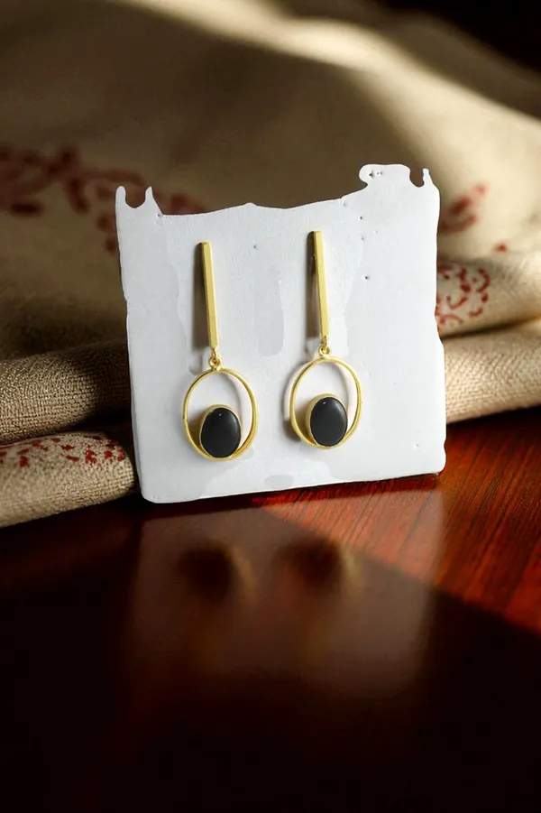 Trendy_Premium_Black_Stone_Based_Earring_for_Her