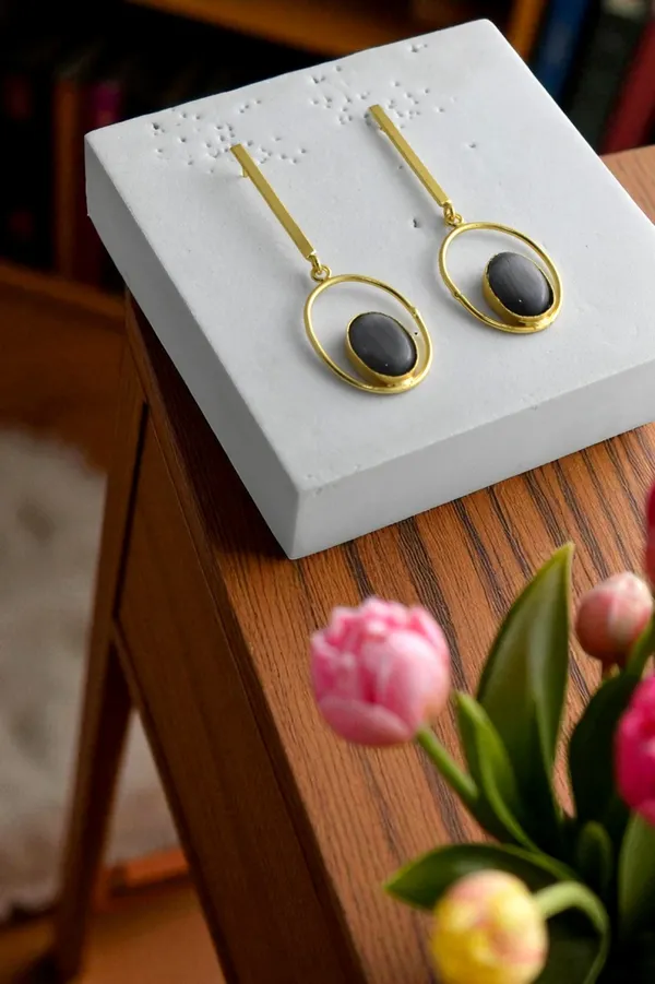 Trendy_Premium_Grey_Stone_Based_Earring_for_Her