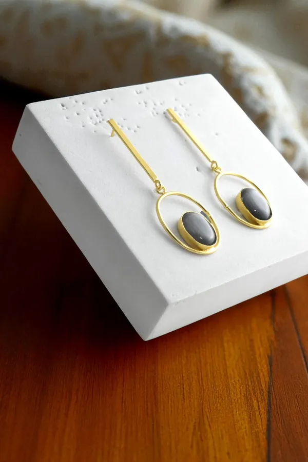 Trendy_Premium_Grey_Stone_Based_Earring_for_Her