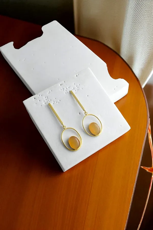 Trendy_Premium_Yellow_Stone_Based_Earring_for_Her