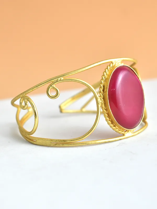 Trendy_handmade_Brass_Bracelet_with_Stone