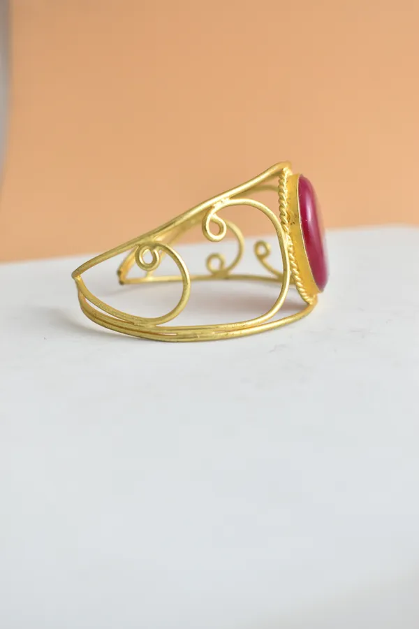 Trendy_handmade_Brass_Bracelet_with_Stone
