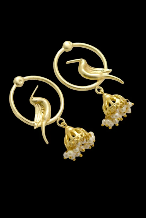 Unique_Golden_Grace_Earrings