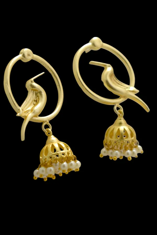 Unique_Golden_Grace_Earrings