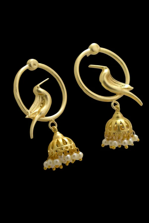 Unique_Golden_Grace_Earrings