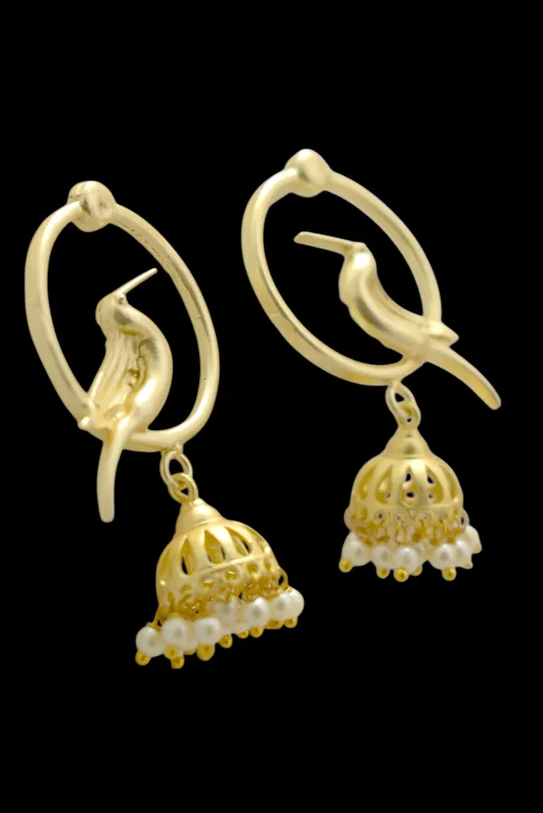 Unique_Golden_Grace_Earrings